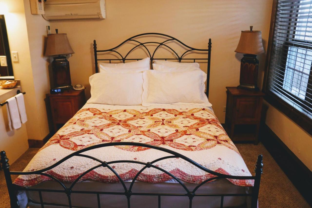 Iowa House Historic Inn 艾姆斯 外观 照片