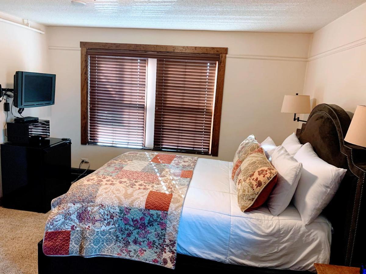Iowa House Historic Inn 艾姆斯 外观 照片