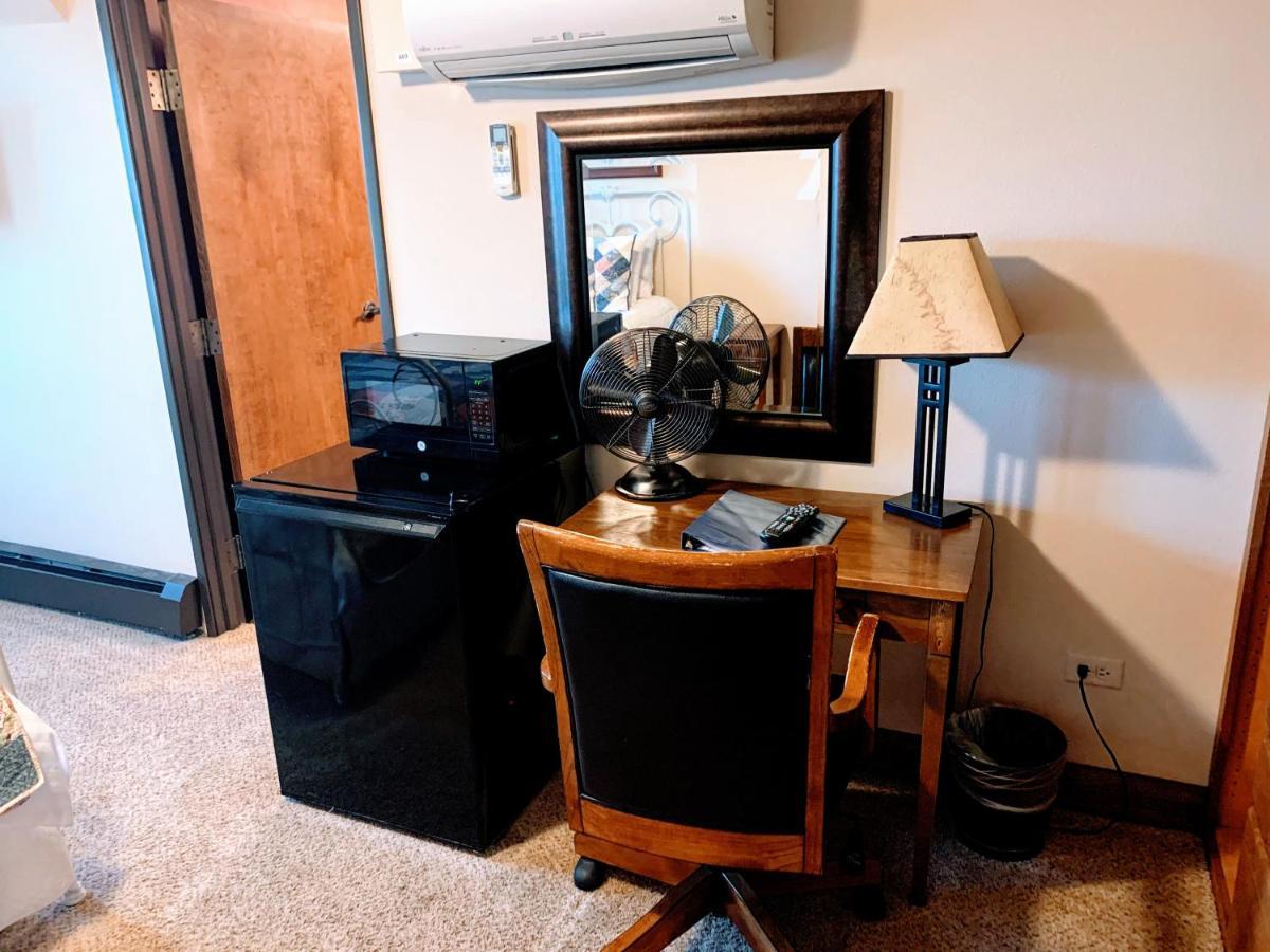 Iowa House Historic Inn 艾姆斯 外观 照片