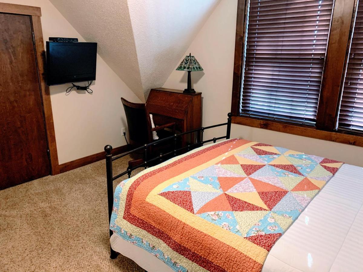 Iowa House Historic Inn 艾姆斯 外观 照片