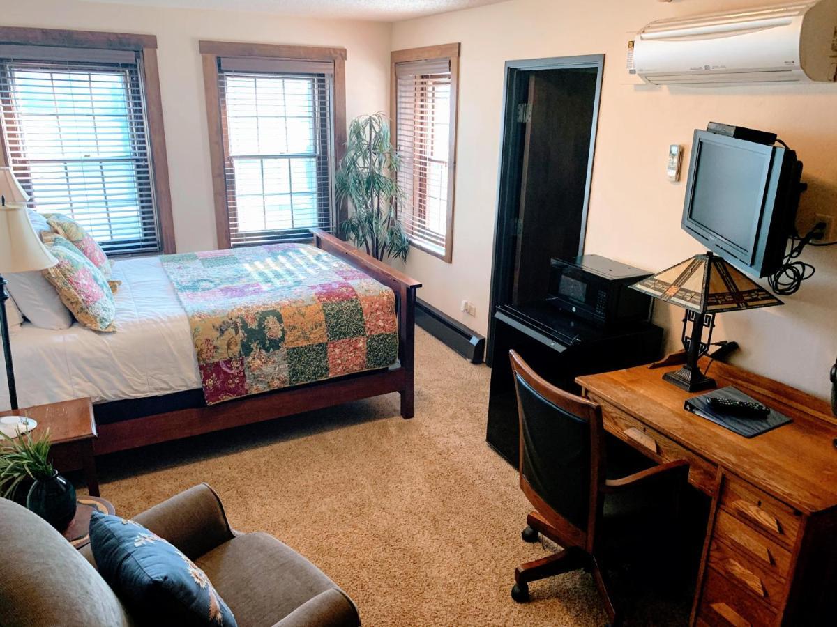 Iowa House Historic Inn 艾姆斯 外观 照片