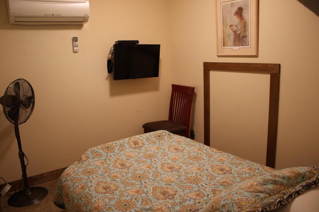 Iowa House Historic Inn 艾姆斯 外观 照片